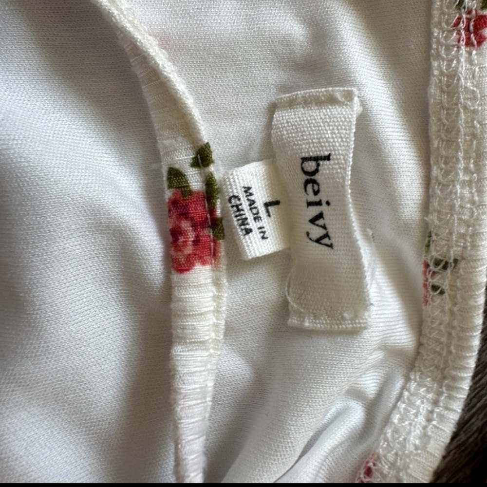 Floral White Dress with Red Flowers - Picture 8 of 10